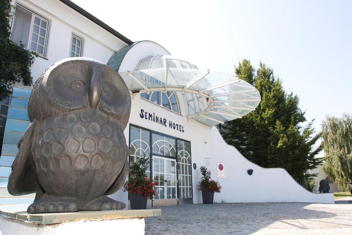 Seminarhotel Goettlesbrunn Exterior photo